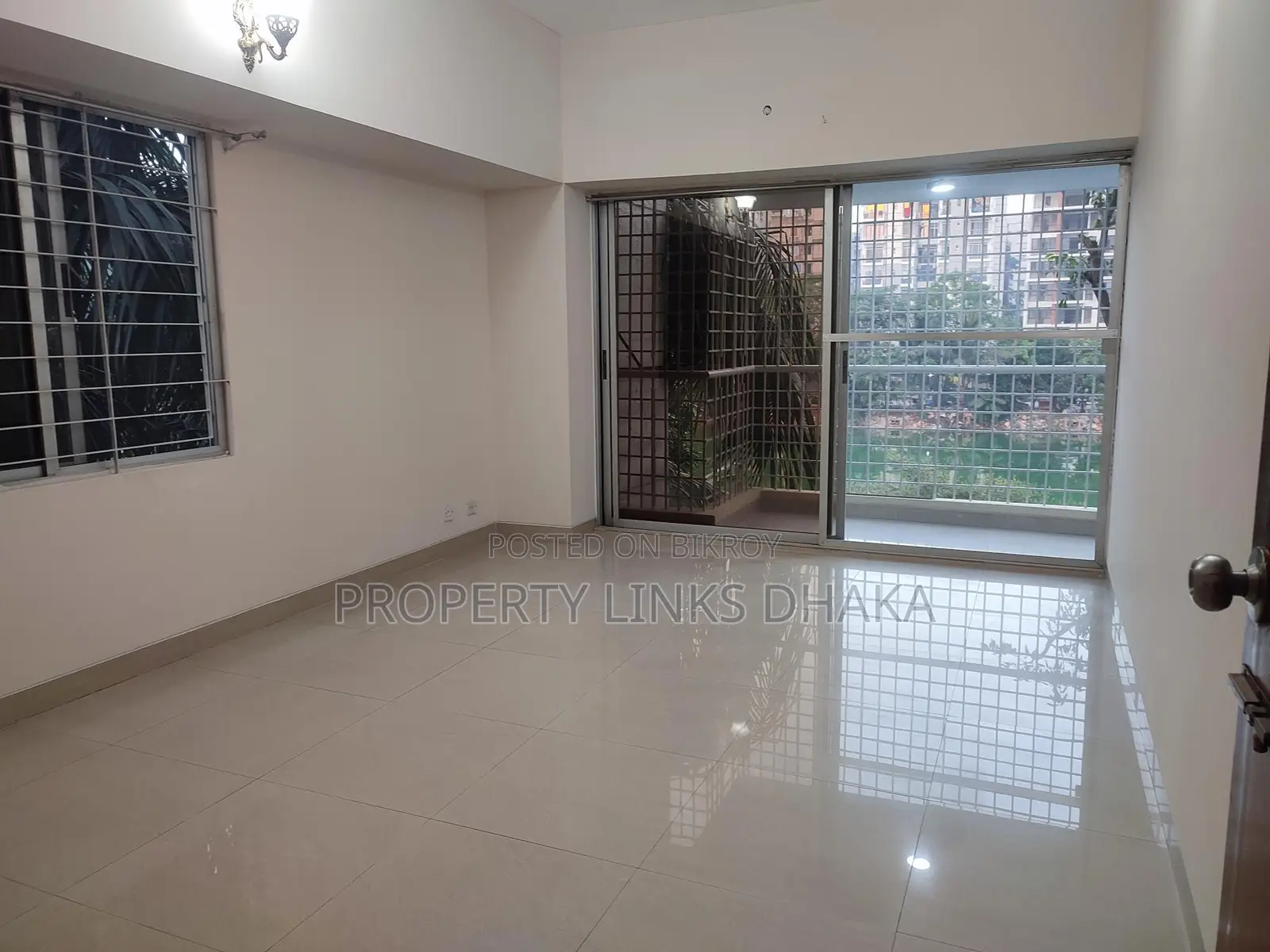 Lake View Flat for Rent in Gulshan-2 in Gulshan
