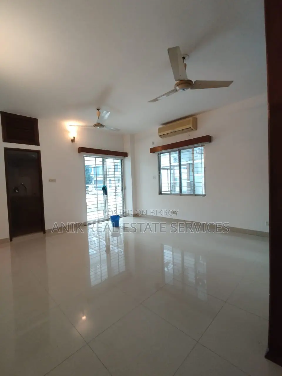 Good Quality 4 Bedroom Semi Farnised Flat Rent In Gulshan North in Gulshan