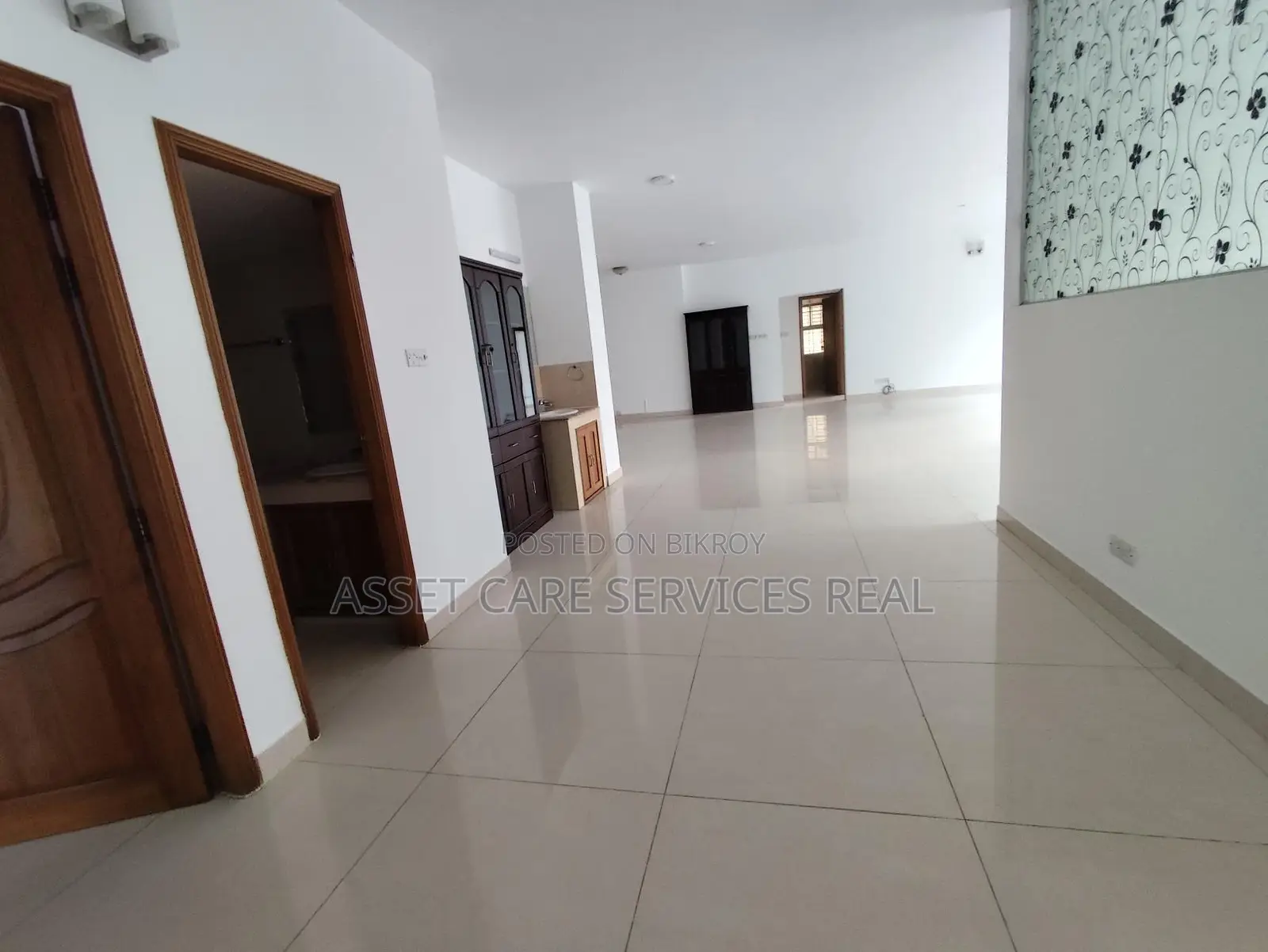 North Gulshan 4-Bedroom Apartment for Rent with Gym and Pool in Gulshan