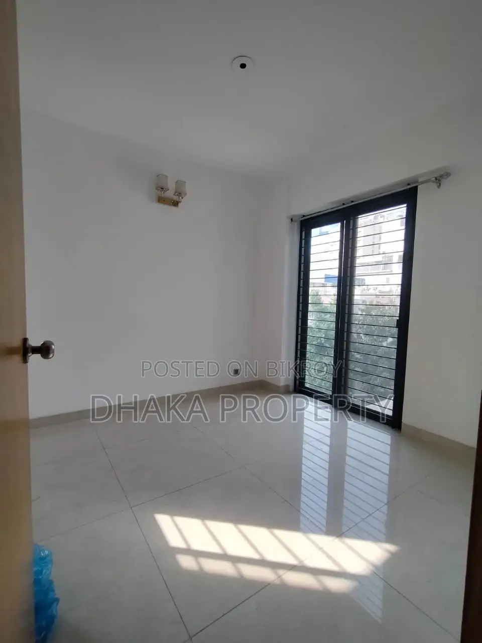 Brand New. Building office rent in Banani in Banani