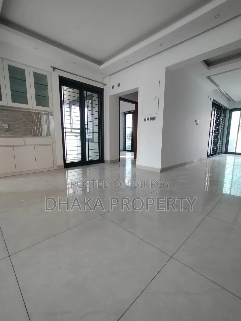 Brand New. Building office rent in Banani in Banani