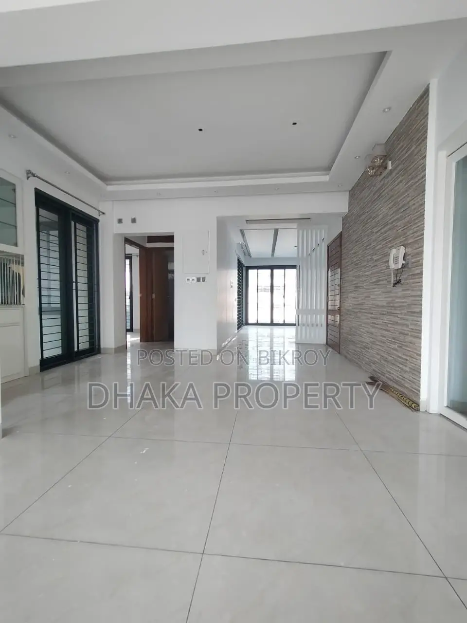 Brand New. Building office rent in Banani in Banani