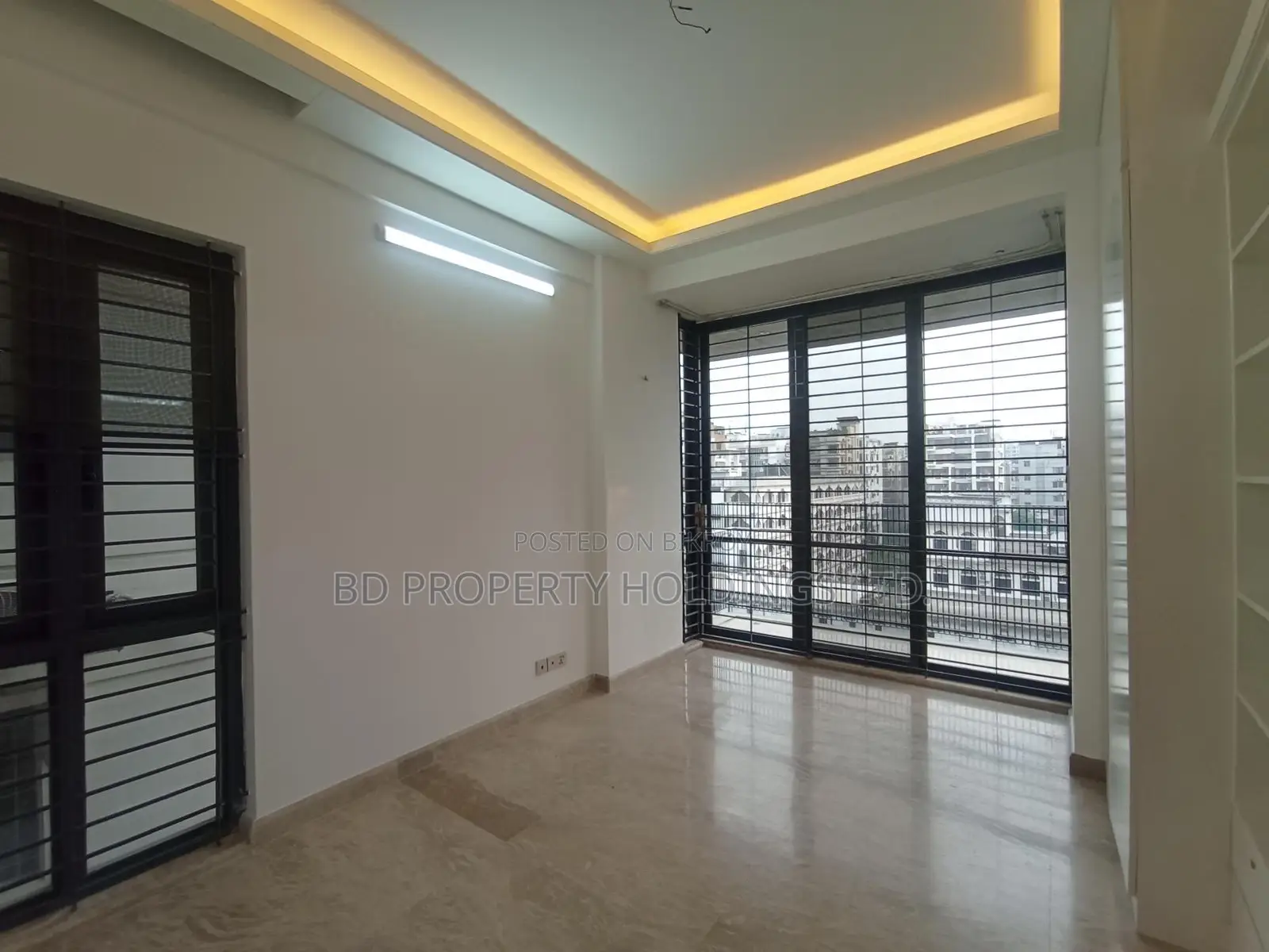 2400 Sft Luxurious Semi Furnished Ready Flat For Rent In Bashundhara in Basundhara