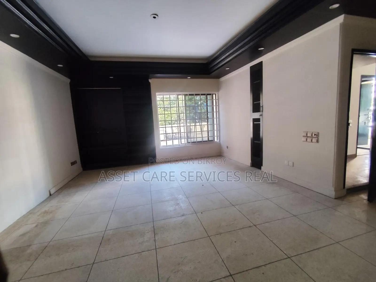 Baridhara Diplomatic Zone Swimming Including Independent House Rent in Baridhara
