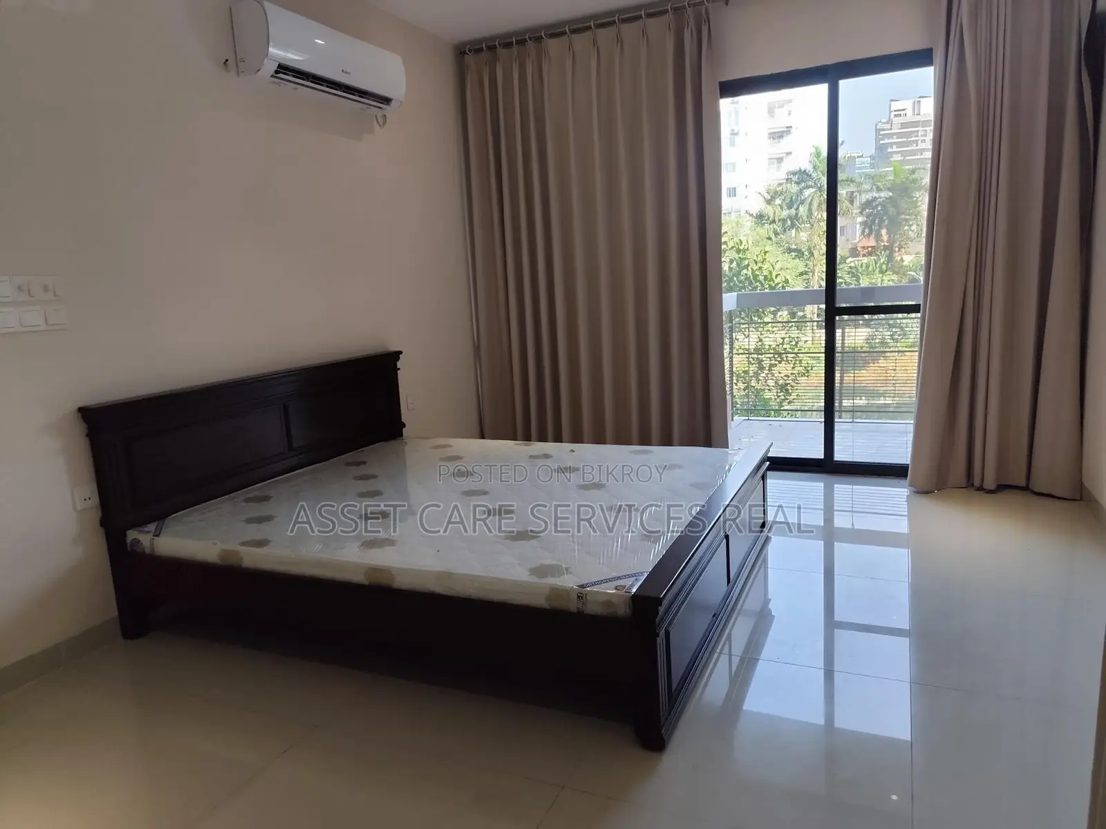 Lake View 3Bed Semi-Furnished Exclusive Apartment Rent In Banani in Banani