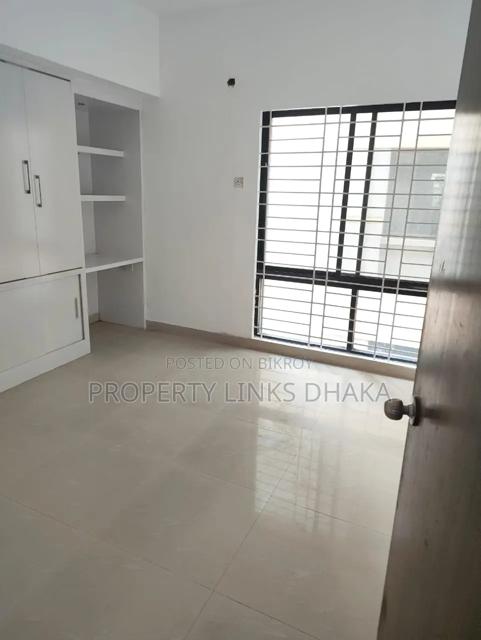 3 bedroom 4 bathroom drawing dining kitchen balcony in Gulshan