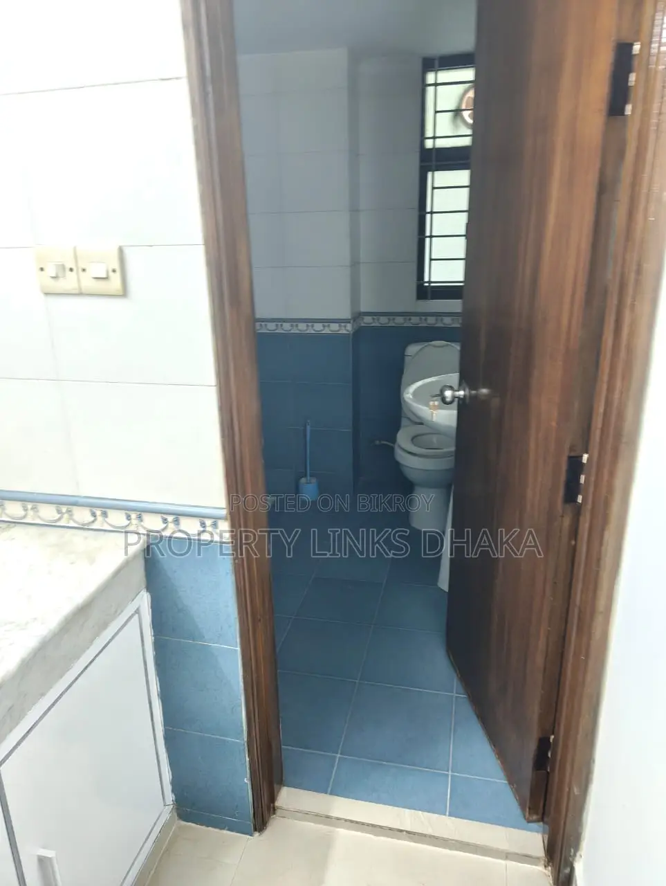 3 bedroom 4 bathroom drawing dining kitchen balcony in Gulshan