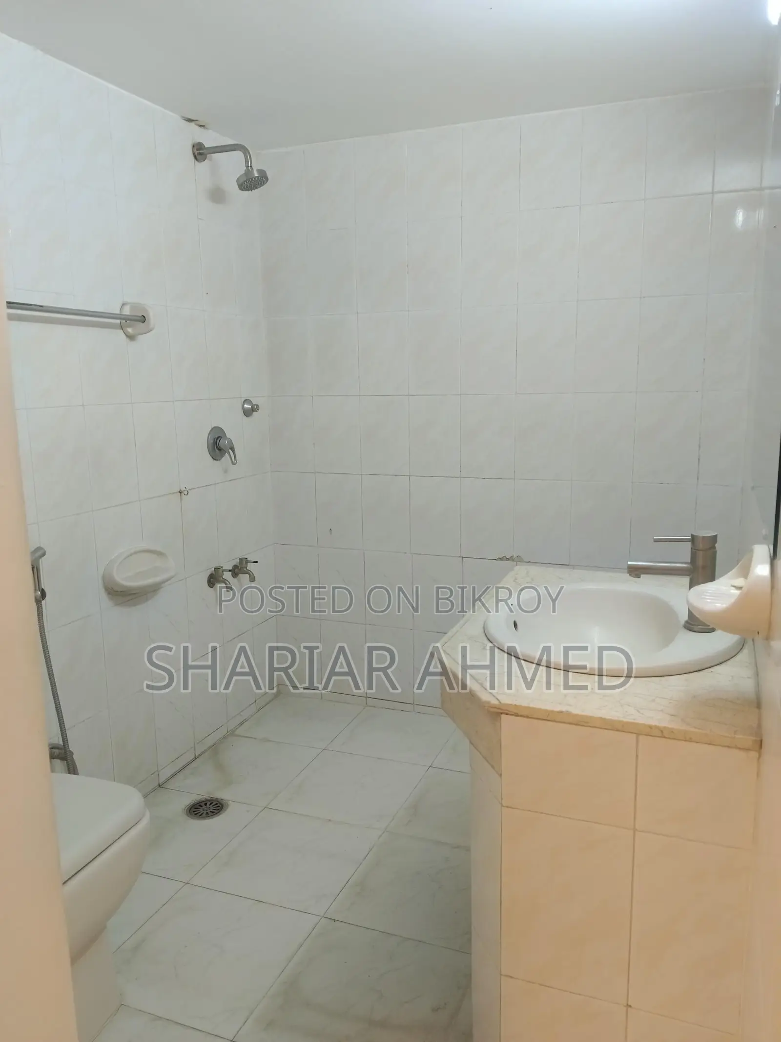 Good Quality 2100 Sqft 3 Bed Un-Furnished Flat For Rent In Gulshan 2 in Gulshan