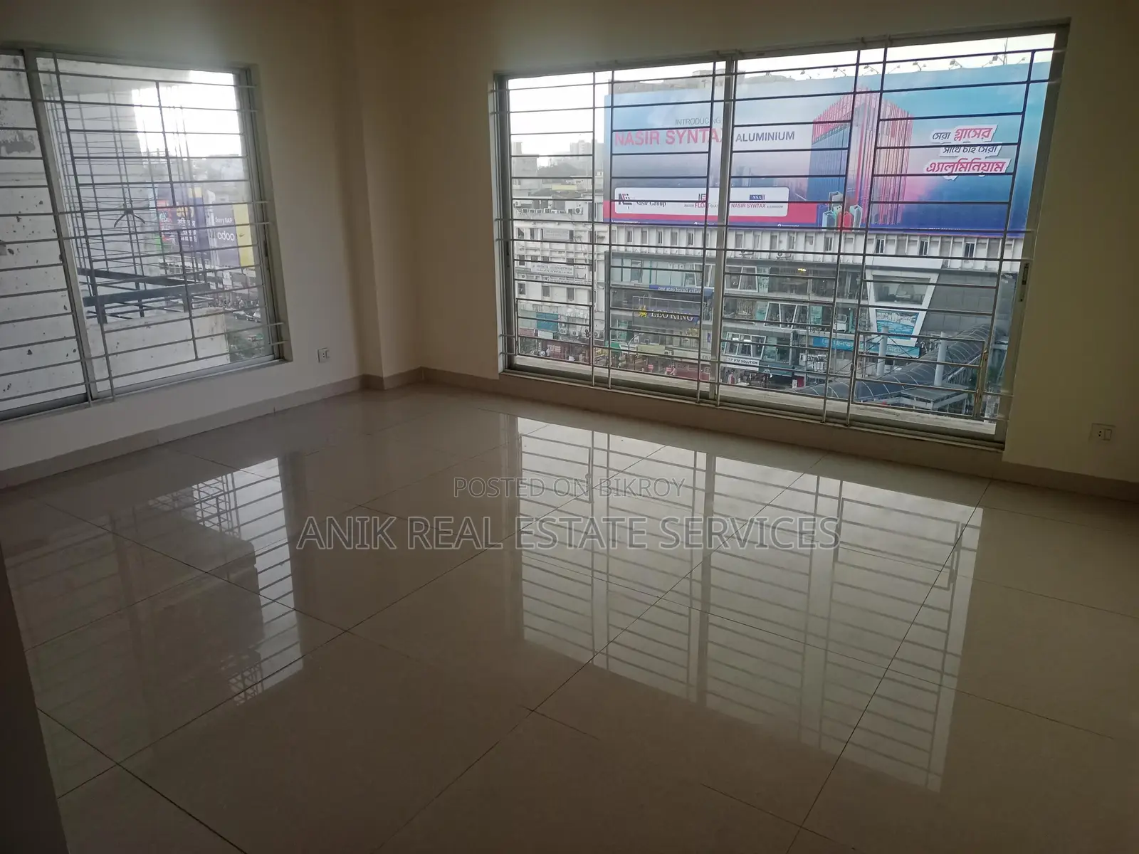 New Good Quality 5000 Sft Unfurnished Flat Rent In Gulshan 2 in Gulshan