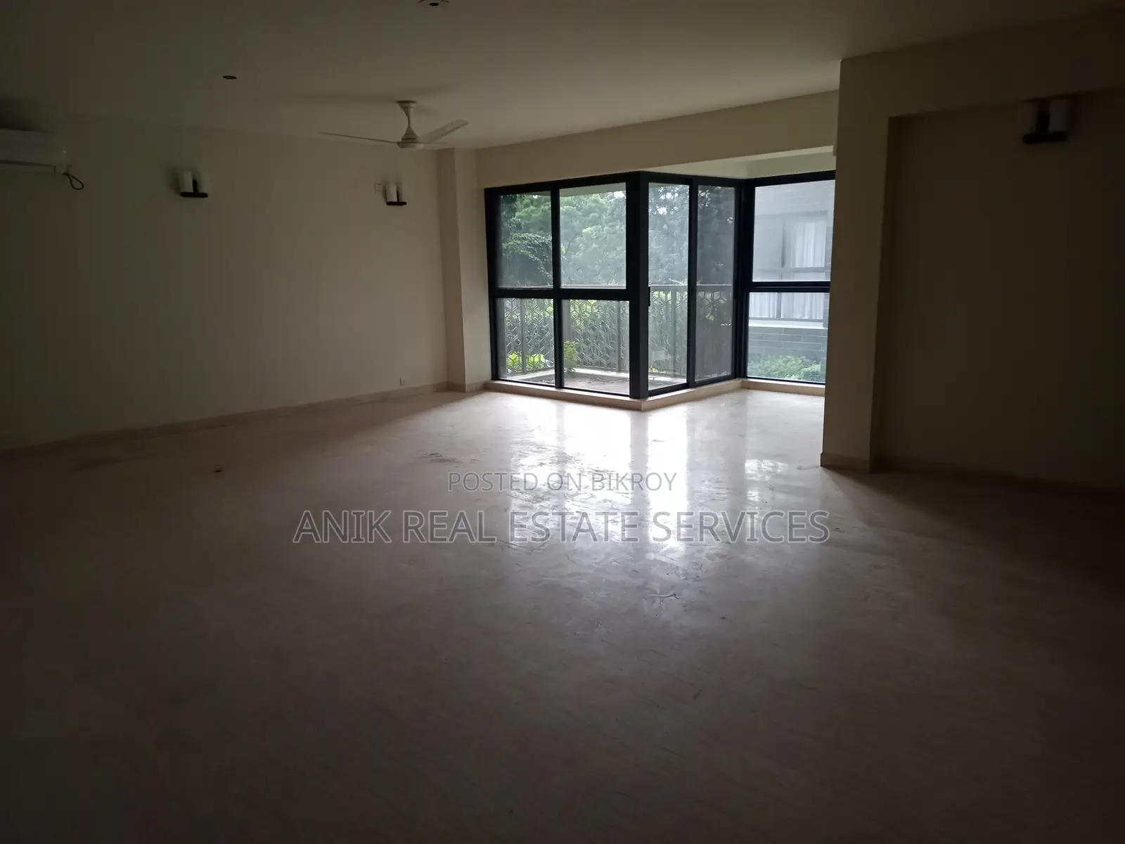 New Good Quality 5000 Sft Unfurnished Flat Rent In Gulshan 2 in Gulshan