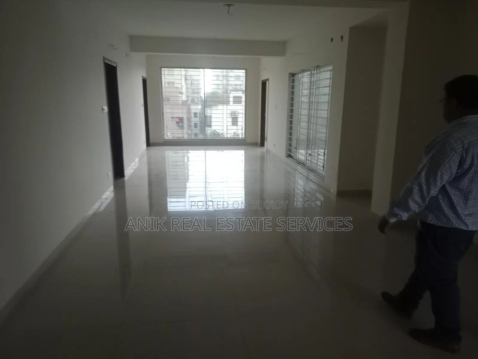 New Good Quality 5000 Sft Unfurnished Flat Rent In Gulshan 2 in Gulshan