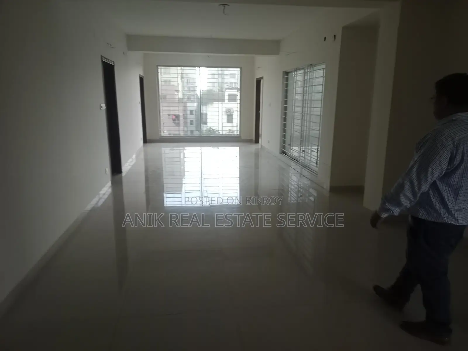 New Good Quality 5000 Sft Unfurnished Flat Rent In Gulshan 2 in Gulshan