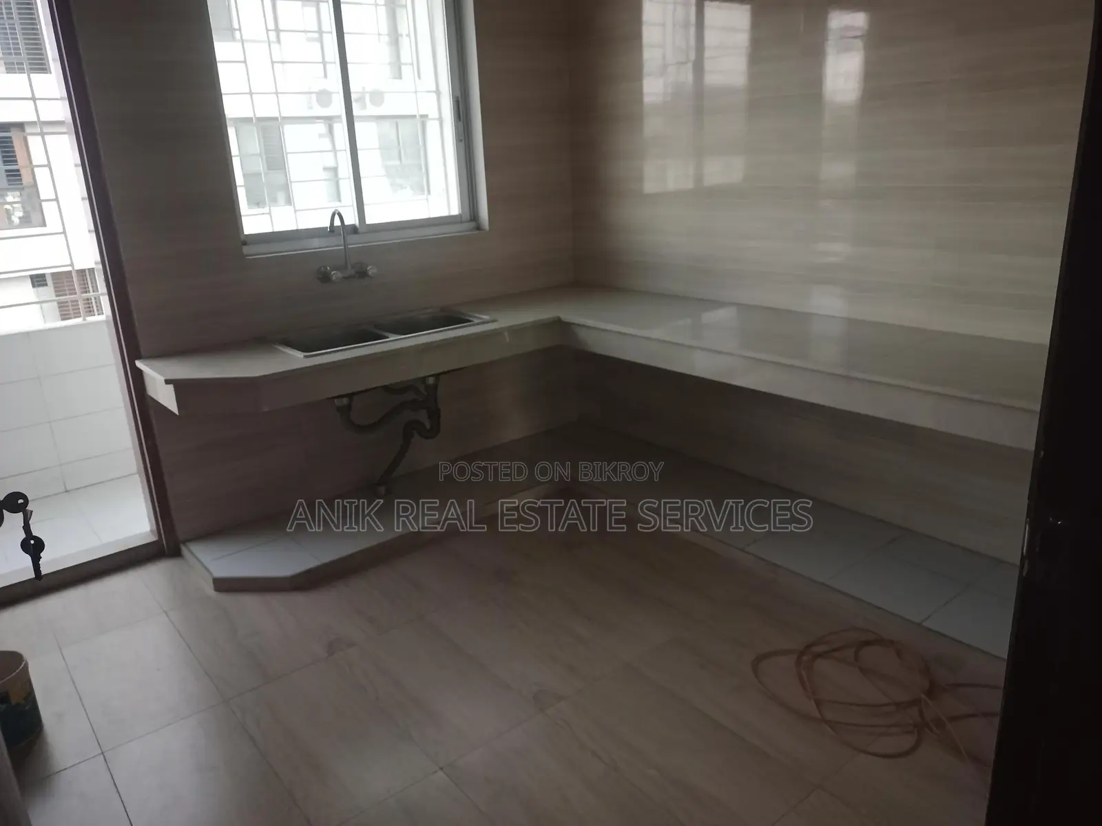 New Good Quality 5000 Sft Unfurnished Flat Rent In Gulshan 2 in Gulshan