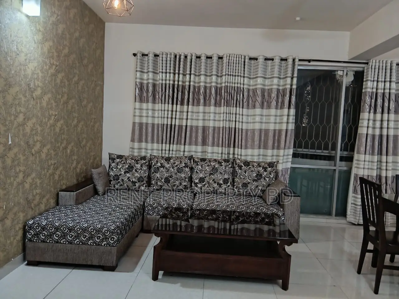 2600 sft Fully Furnished Flat For Rent In Banani in Banani