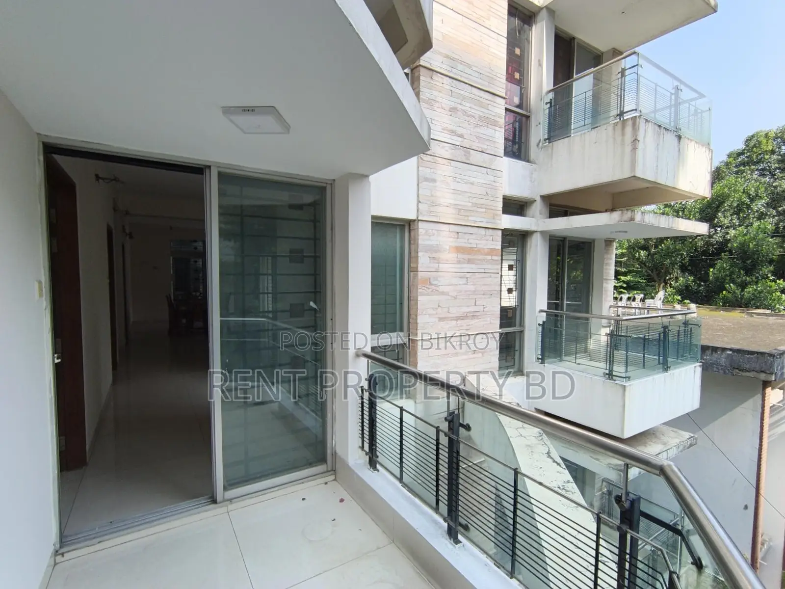 2100 Sft Nice Apartment Rent in Banani in Banani