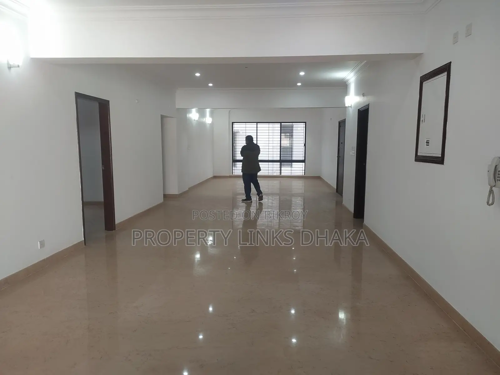 Unfurnished flat for Rent in Gulshan in Gulshan