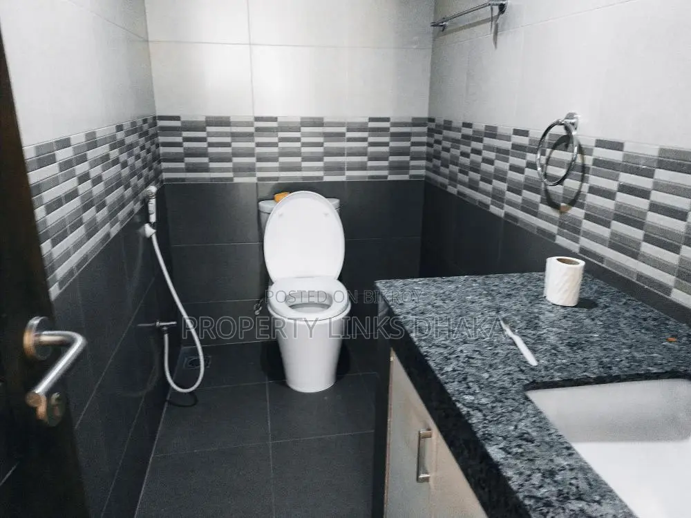 Unfurnished flat for Rent in Gulshan in Gulshan