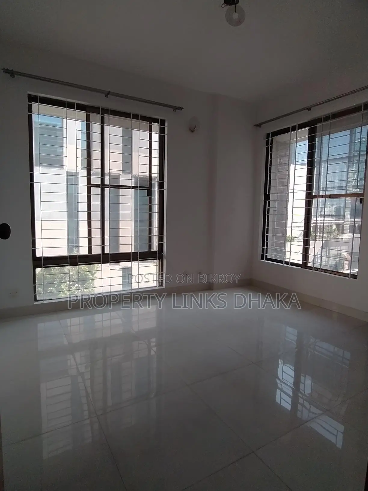 Unfurnished flat for Rent in Gulshan in Gulshan