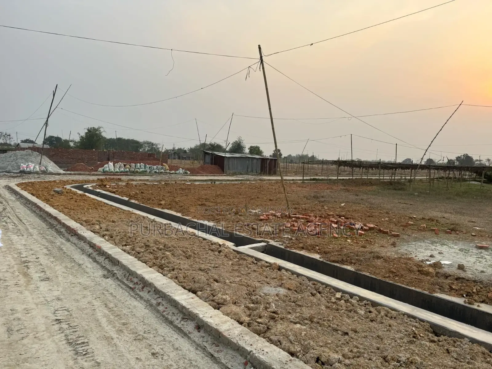 Front 30ft/30ft, South-West Corner, 5 Katha Plot In Sec#18 in Purbachal