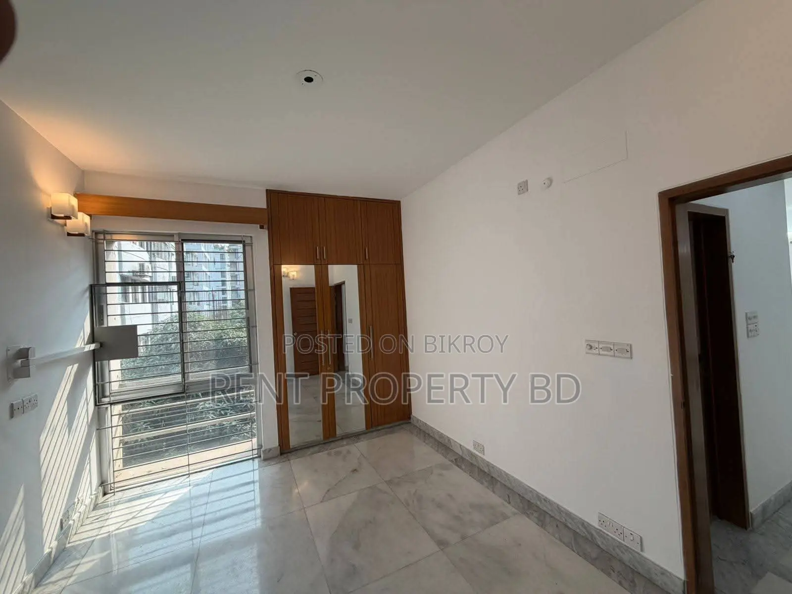 3700 sft Luxury Unfurnished Flat For Rent In Baridhara diplomatic zone in Gulshan