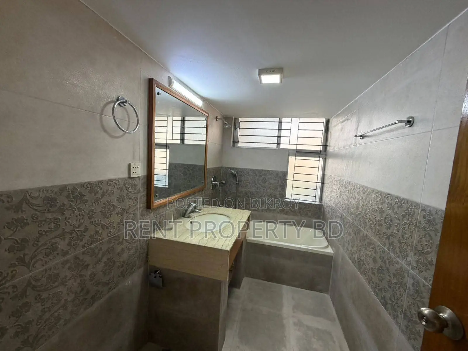 Luxury Unfurnished Flat For Rent In Gulshan 2 North in Gulshan