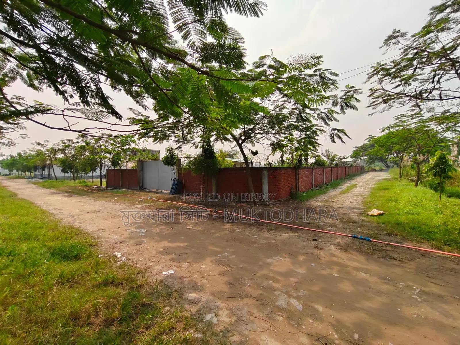"মোঃপুর-বসিলা সংলগ্ন রেডি প্লট কিনুন,বাড়ি করুন।" রয়েছে কিস্তি সুবিধা। in Bosila