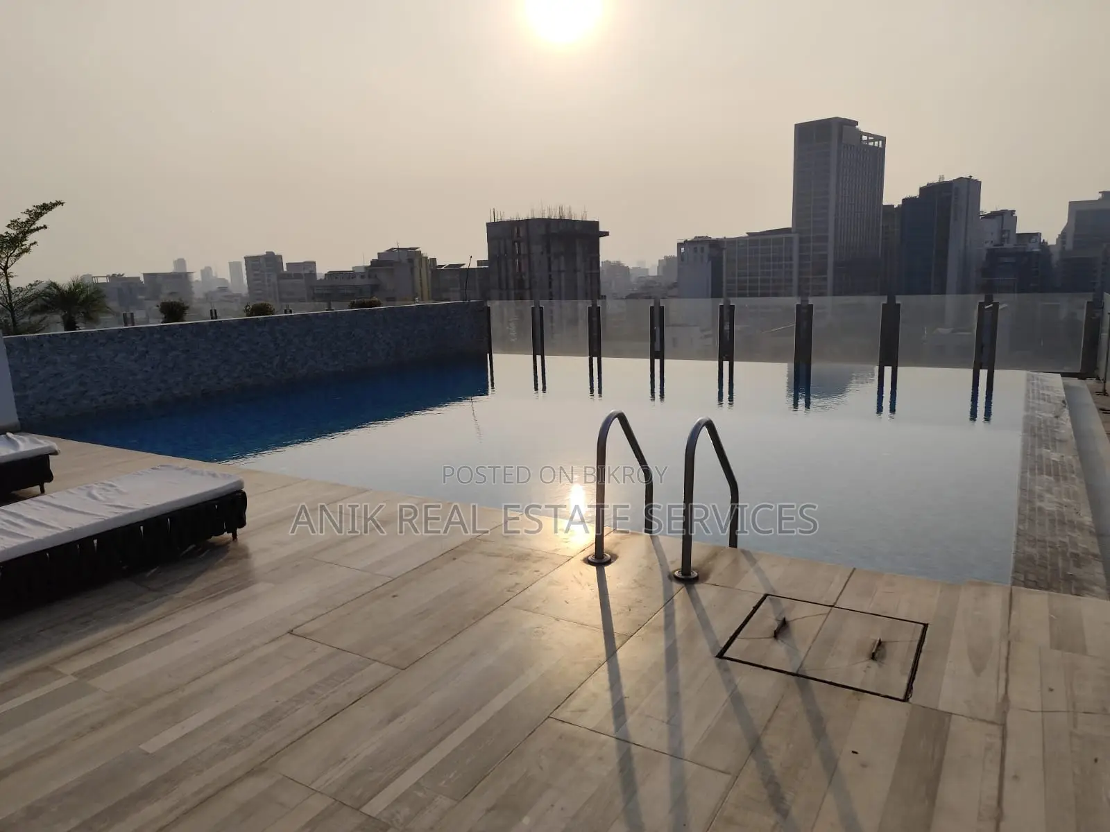 Swmming Pool Gym 4500 Sft Semi Farnised Flat Rent In Gulshan North in Gulshan