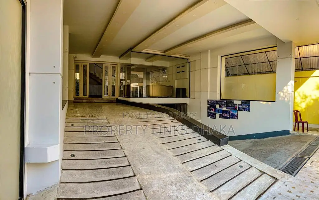 Exclusive apartment 3 beds 4 baths 3800 sft in Gulshan 1 in Gulshan