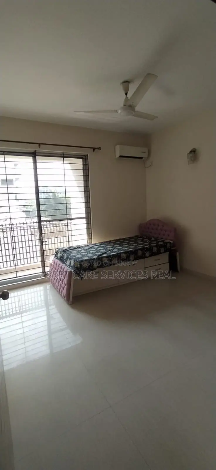 North Gulshan 4-Bedroom Semi-Furnished Apartment for Rent with Gym and Pool in Gulshan