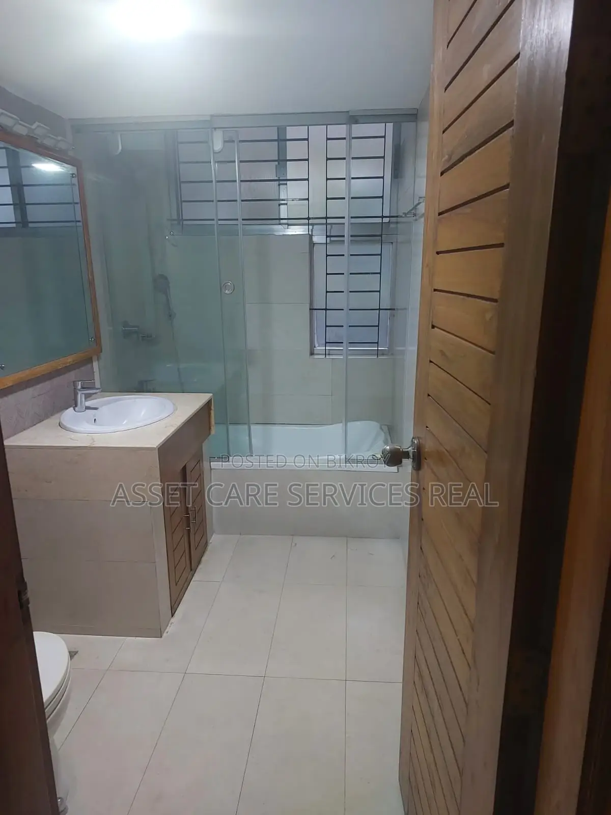 North Gulshan 4-Bedroom Semi-Furnished Apartment for Rent with Gym and Pool in Gulshan