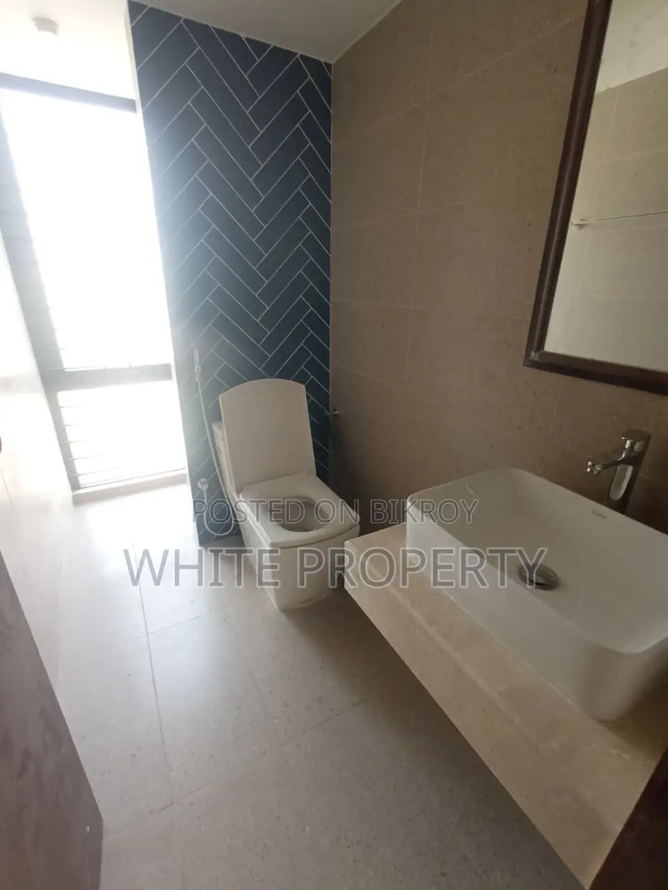 Luxurious Apartment for Sale in Bashundhora L Block in Basundhara