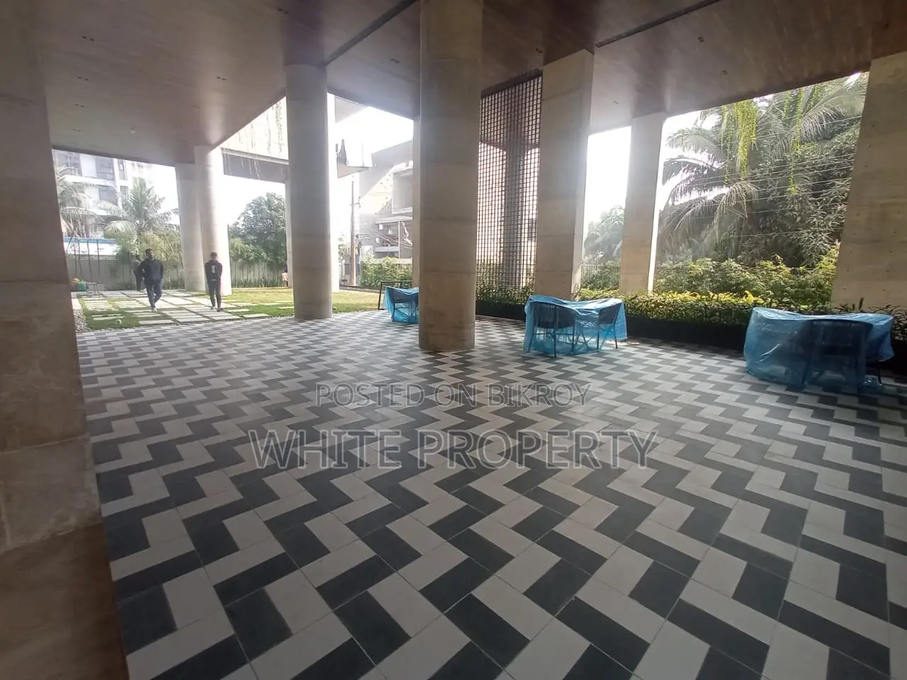 Luxurious Apartment for Sale in Bashundhora L Block in Basundhara