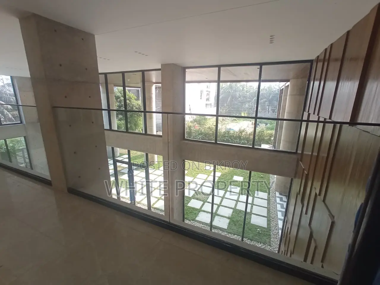 Luxurious Apartment for Sale in Bashundhora L Block in Basundhara