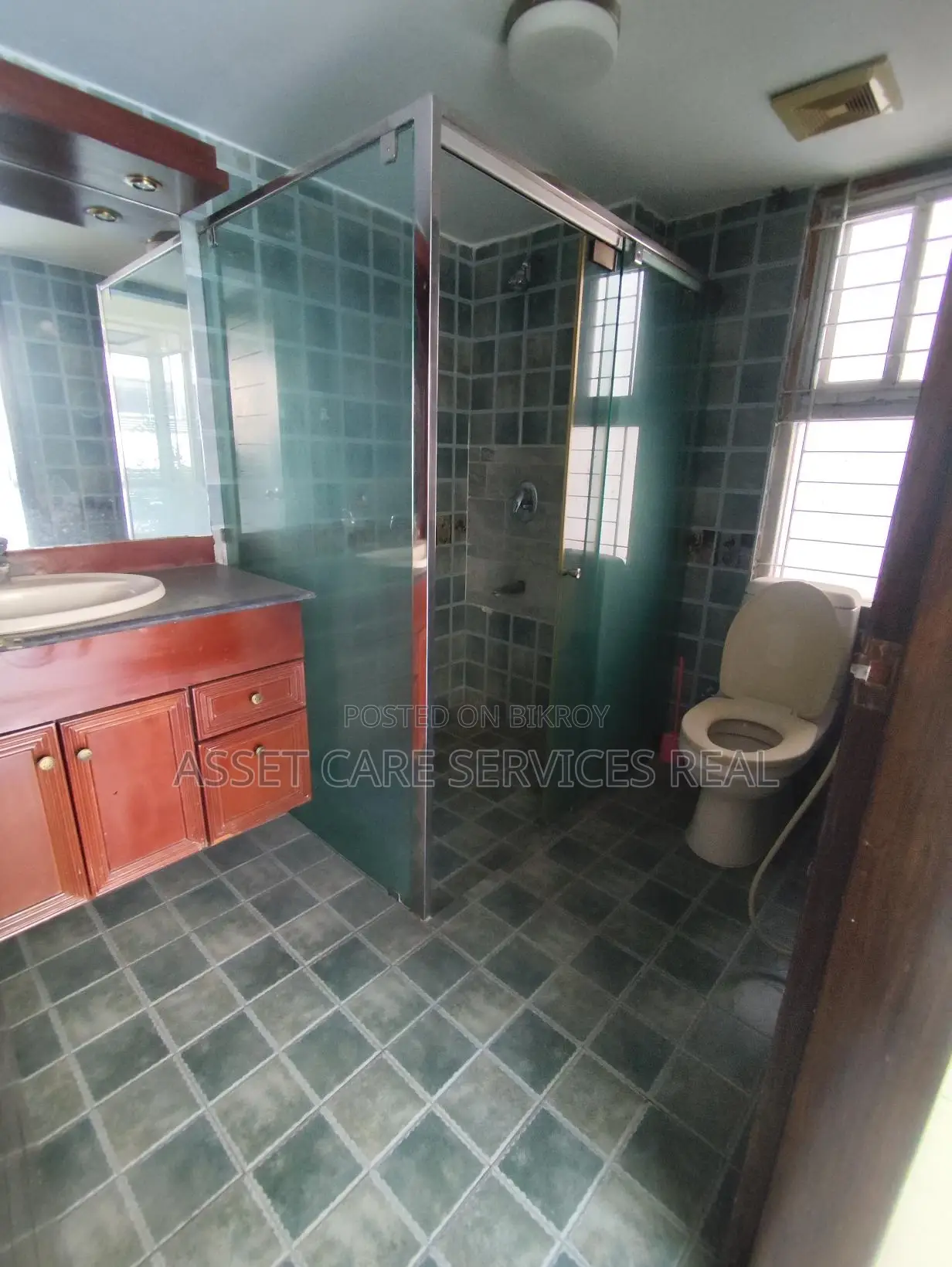 3-Bed Un-Furnished Exclusive Apartment for Rent in Gulshan-2 in Gulshan