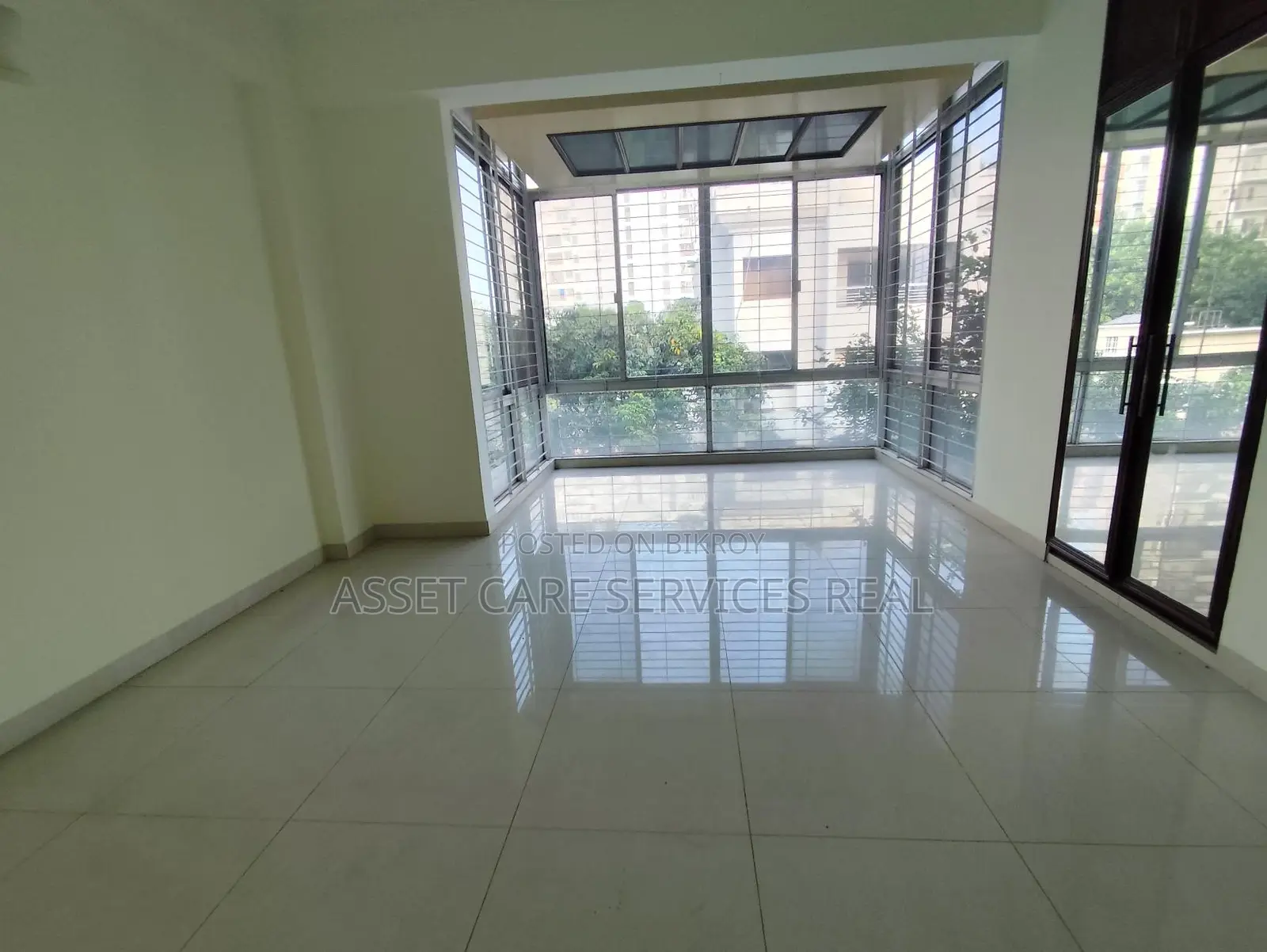 3-Bed Un-Furnished Exclusive Apartment for Rent in Gulshan-2 in Gulshan