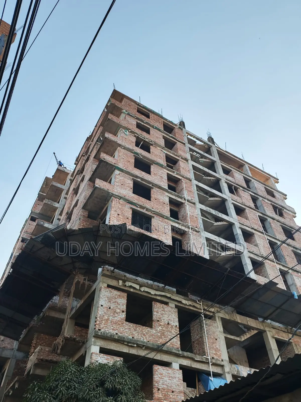 বাডডায় জমিসহ ১৩৫০স্কয়ার ফুটের ফ্ল্যাট বিক্রয় in Badda