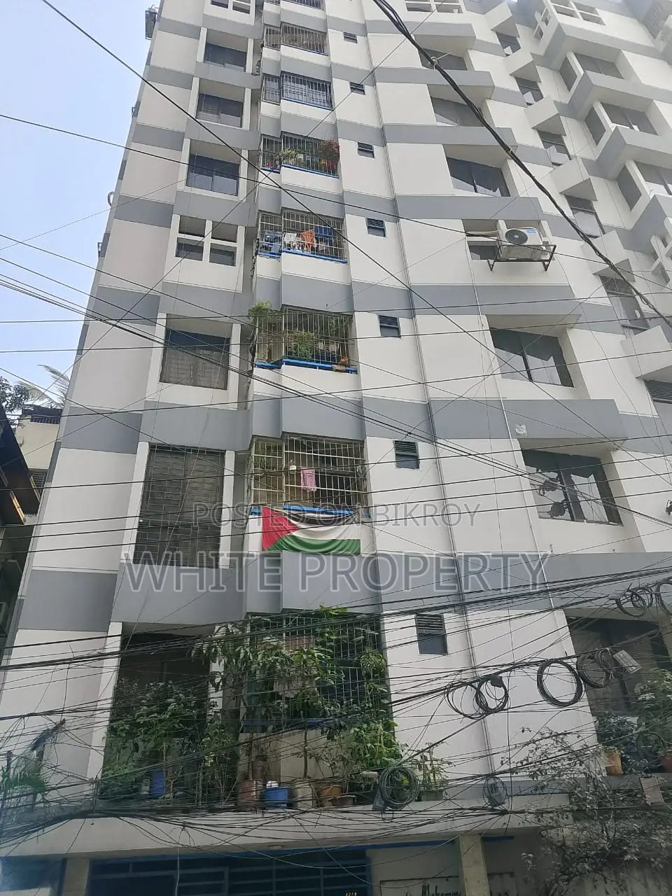 Used Apartment Sale at Mohammadpur Tazmohol Road in Mohammadpur