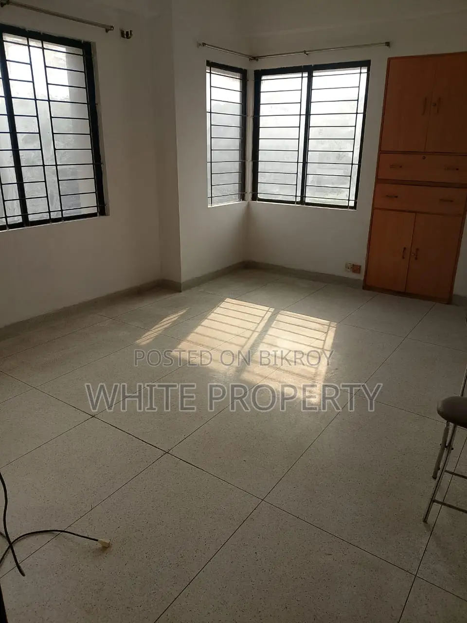 Used Apartment Sale at Mohammadpur Tazmohol Road in Mohammadpur