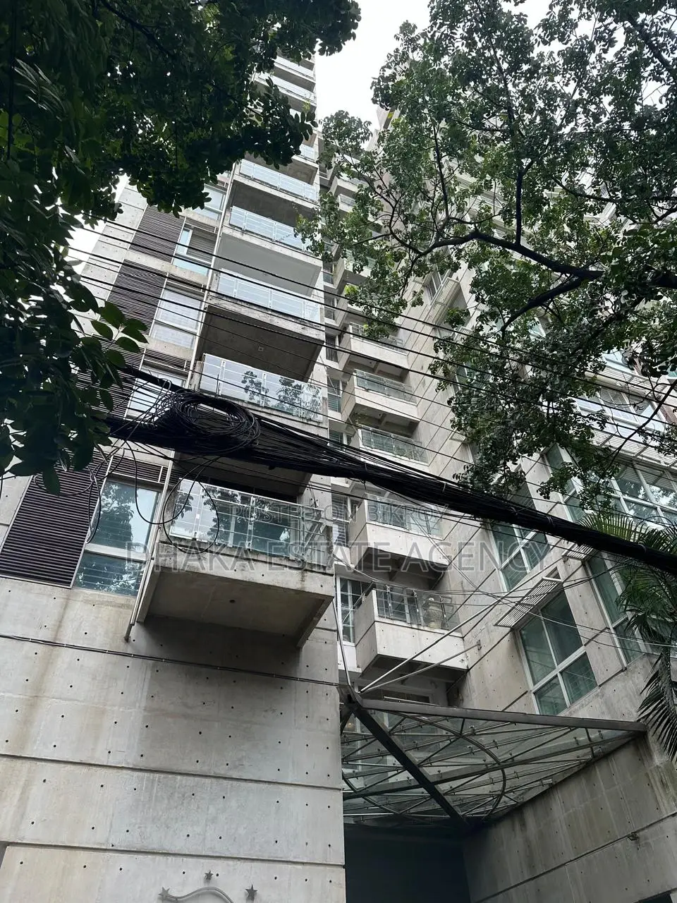 North Gulshan 5300 sft Flat Sale Near Club in Gulshan