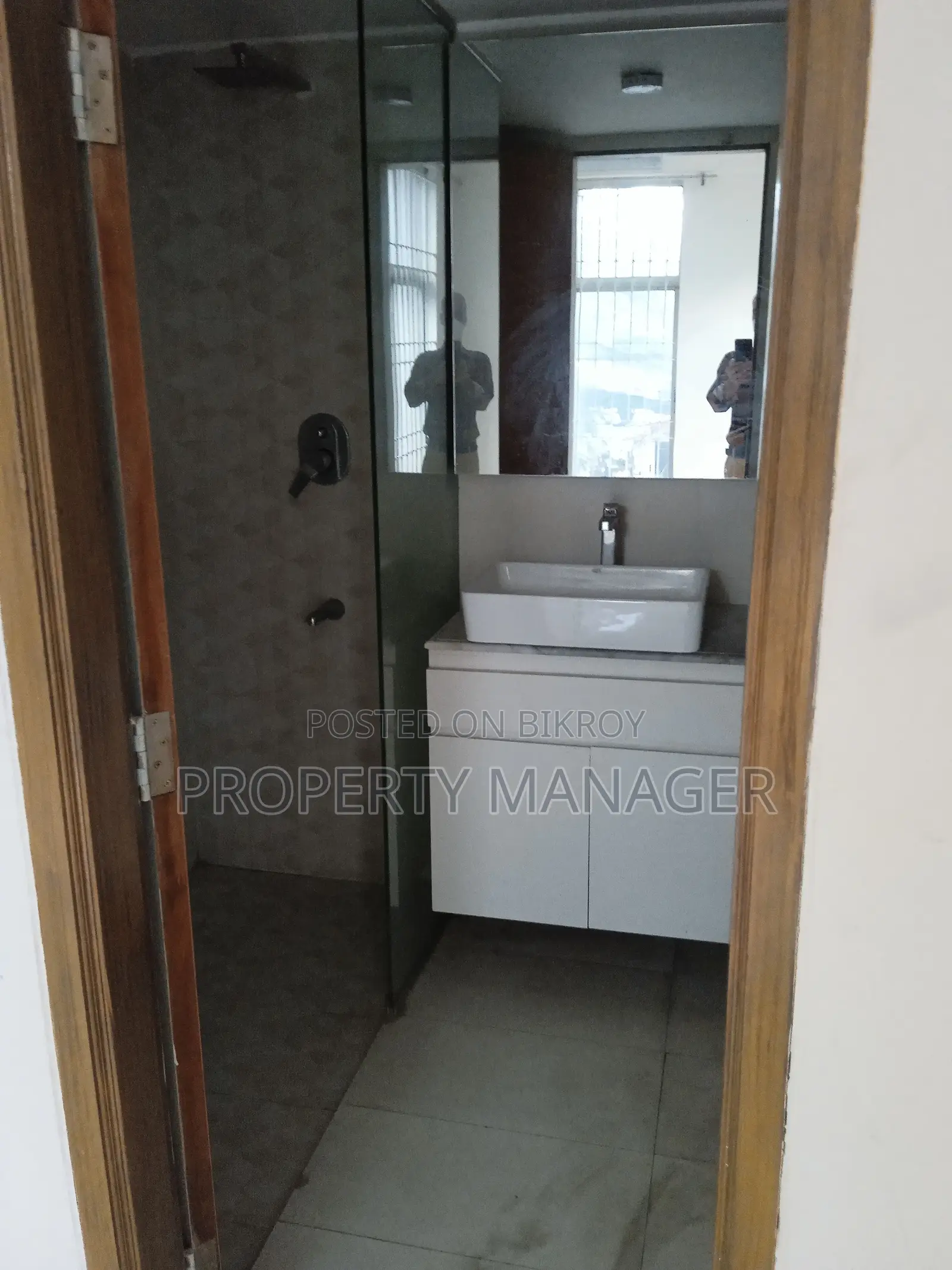 OFFICE CUM RESIDENCE FOR RENT IN UTTARA in Uttara