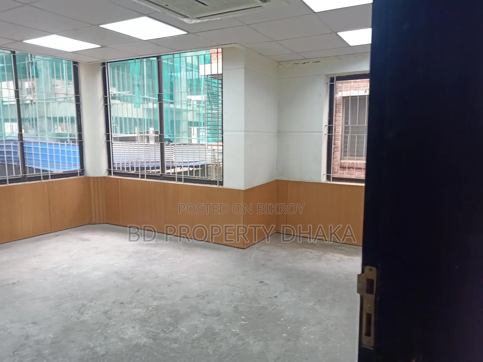 2000sqft Nice Open Commercial Space Rent in Gulshan Avenue in Gulshan