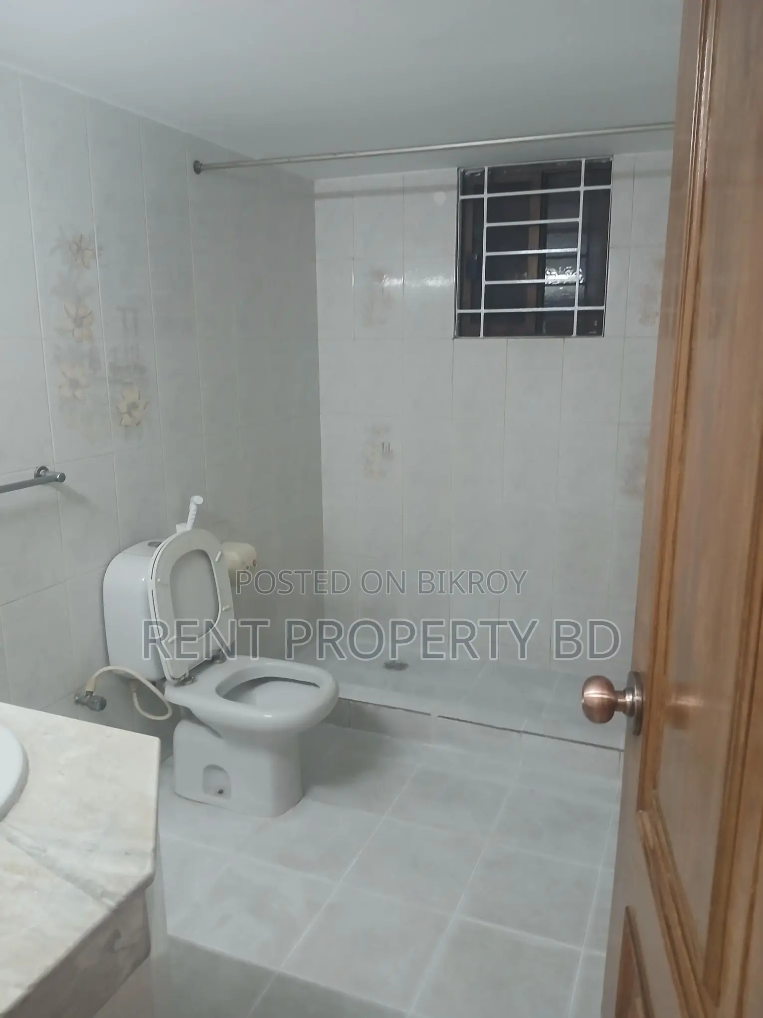 2700 sft 3-bedroom nice apartment for rent in Gulshan in Gulshan