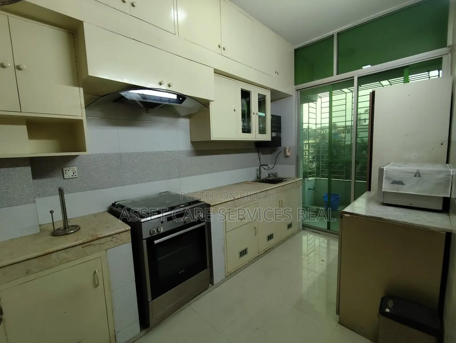 South Banani 3-Bed Fully Furnished Apartment for Rent Near Road-11 in Banani