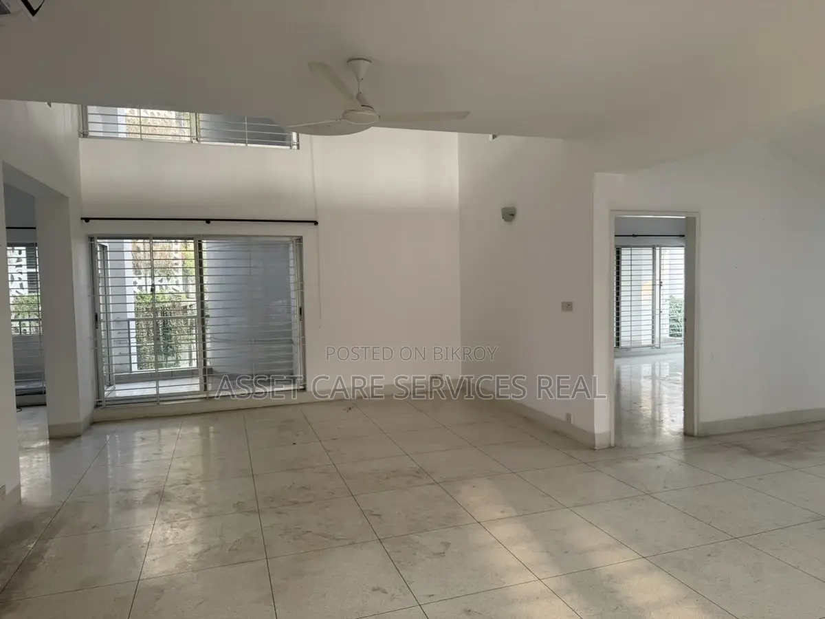 Excellent Duplex Apartment Rent in Diplomatic area North Gulshan-2 in Gulshan