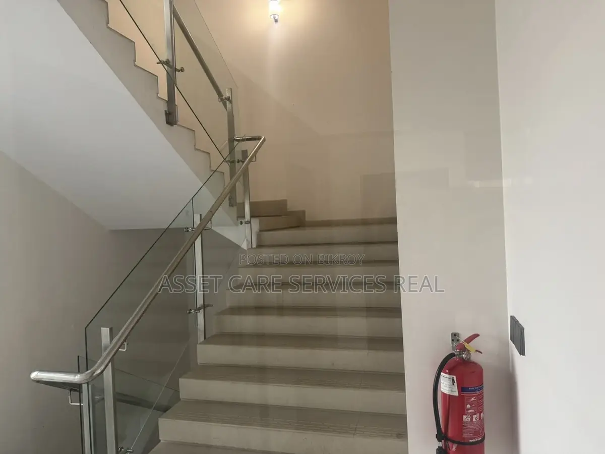Exclusive Commercial Open Space Rent in Gulshan-2 in Gulshan