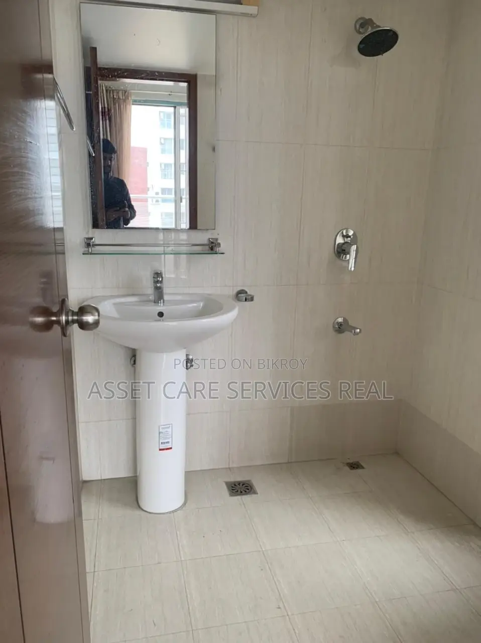 Fully Furnished Flat Rent @ Baridhara Diplomatic Zone. in Baridhara