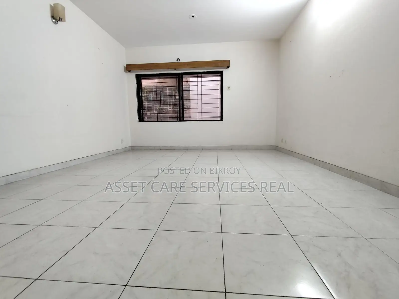 3-Bed Unfurnished Apartment for Rent in South Banani in Banani