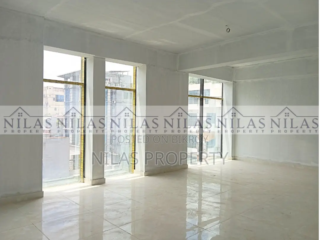 Front View 2600 Sft Prime Commercial Space for Rent in Banani in Banani