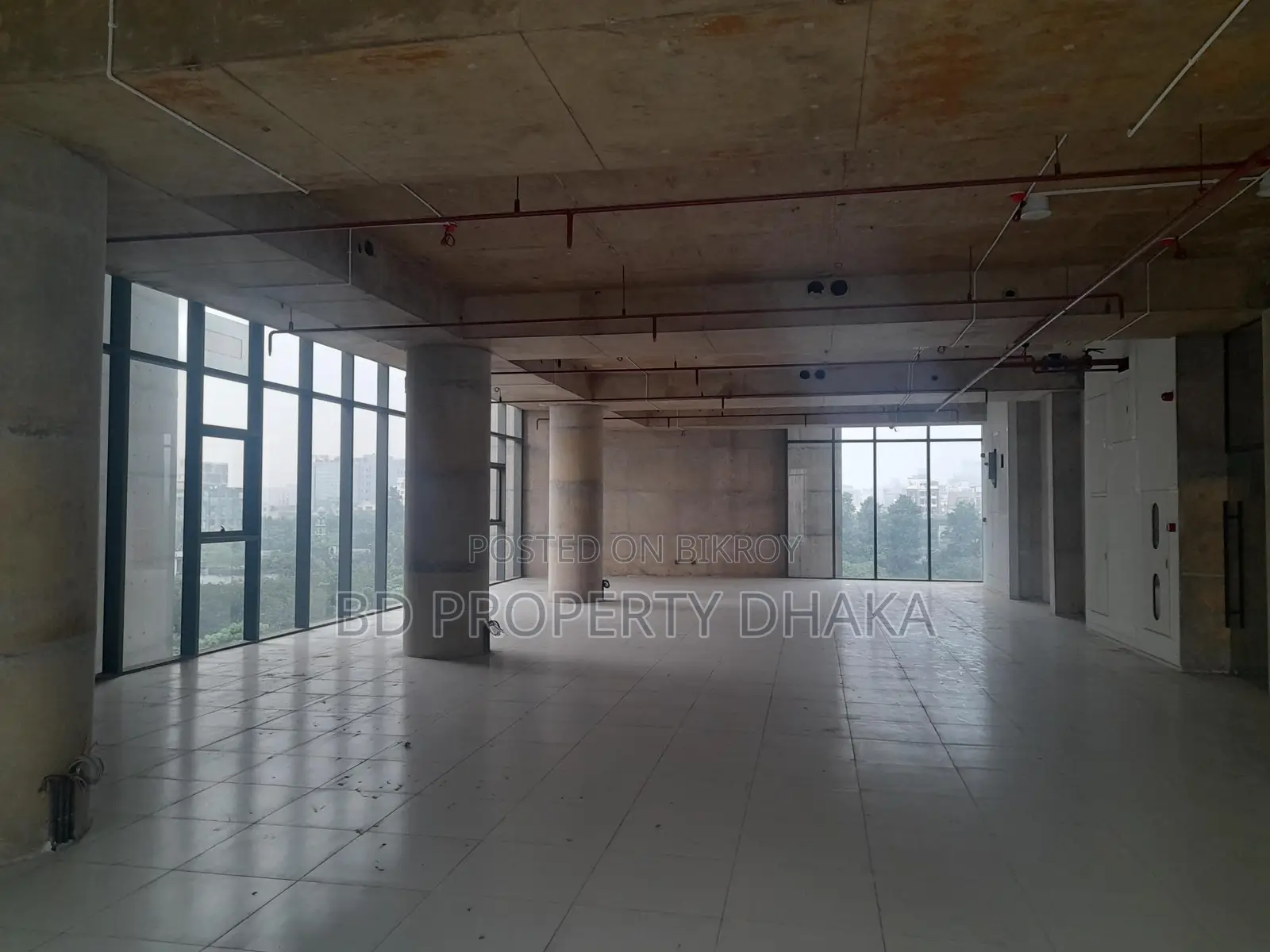 4400 Sqft Open Commercial Restaurant Parlour Rent In Banani in Banani