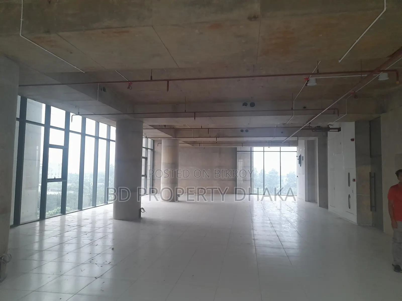 4400 Sqft Open Commercial Restaurant Parlour Rent In Banani in Banani